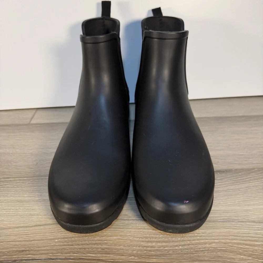 Hunter Womens Refined WFS1017RMA Black Round Toe Chelsea Short Boot Size 10 Rain
